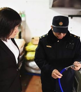 豐臺(tái)城管持續(xù)開展燃?xì)獍踩珜ｍ?xiàng)檢查 責(zé)令改正問(wèn)題442處